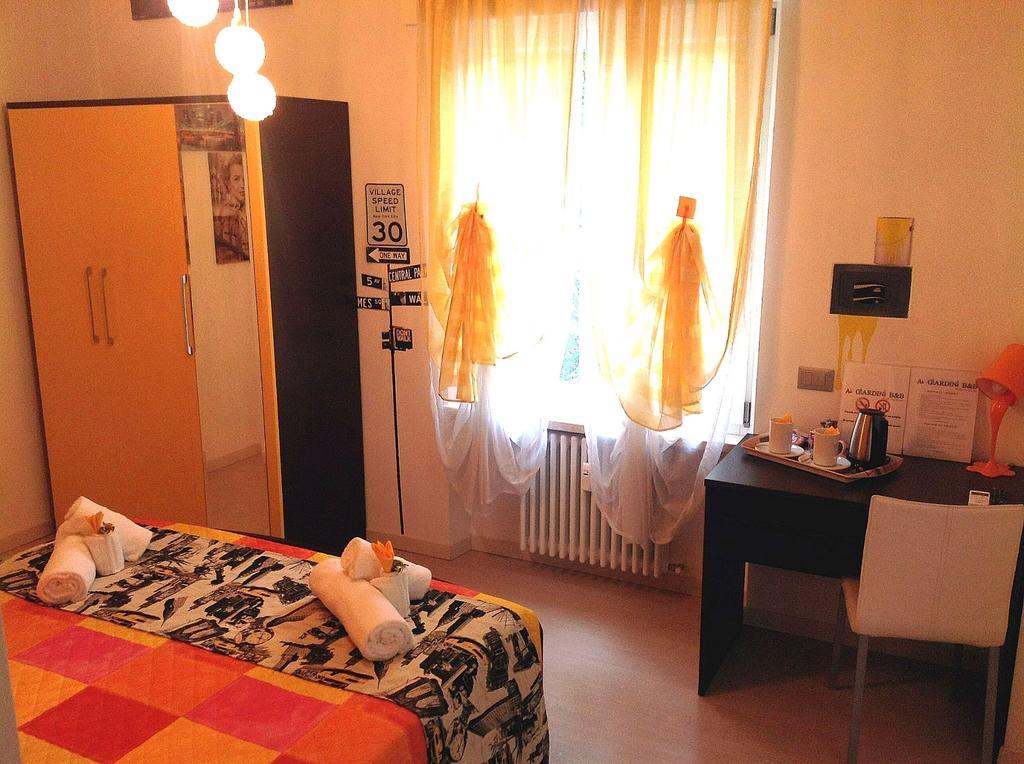 Ai Giardini Rooms -Vicino Ospedale Borgo Trento E Centro Storico ヴェローナ 部屋 写真