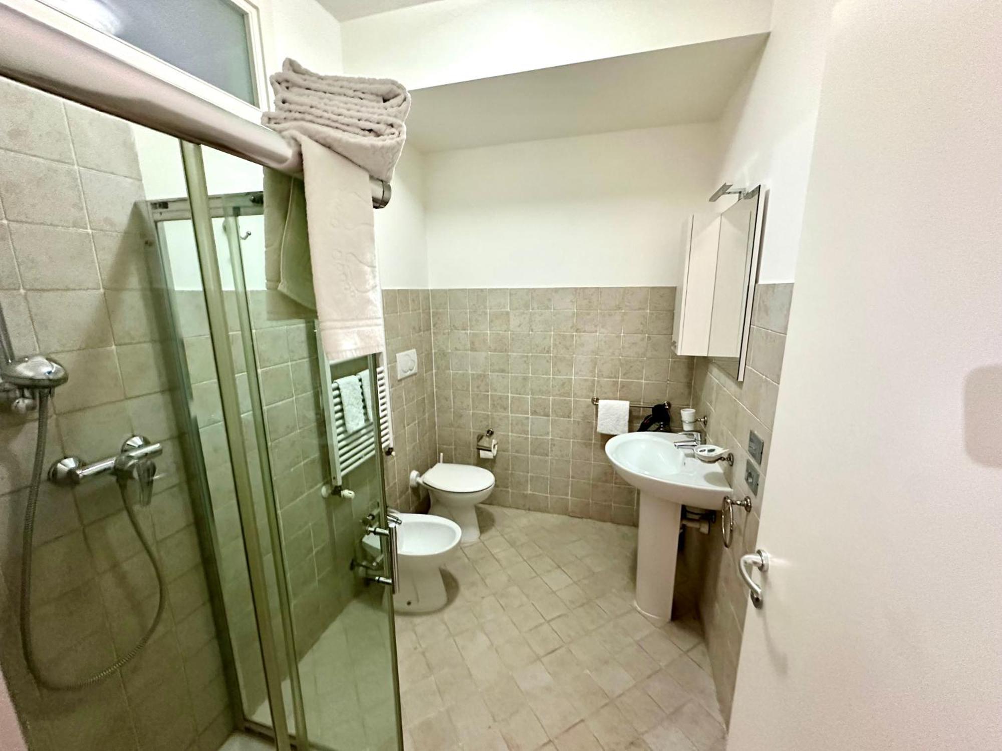 Ai Giardini Rooms -Vicino Ospedale Borgo Trento E Centro Storico ヴェローナ エクステリア 写真