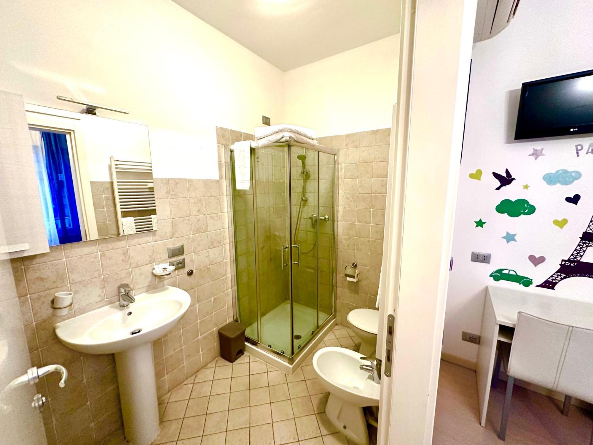 Ai Giardini Rooms -Vicino Ospedale Borgo Trento E Centro Storico ヴェローナ エクステリア 写真