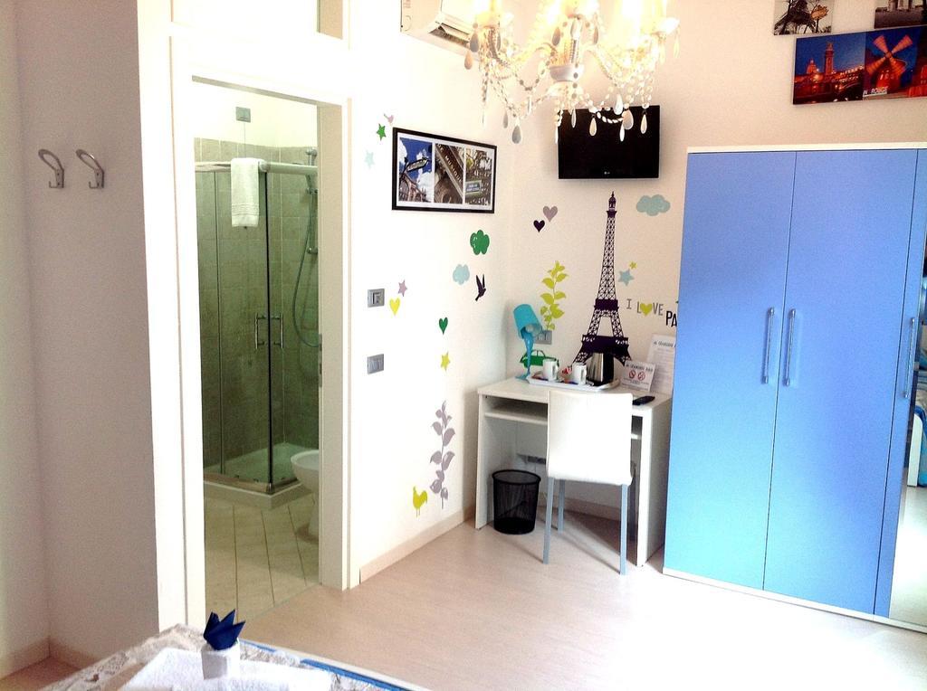 Ai Giardini Rooms -Vicino Ospedale Borgo Trento E Centro Storico ヴェローナ エクステリア 写真