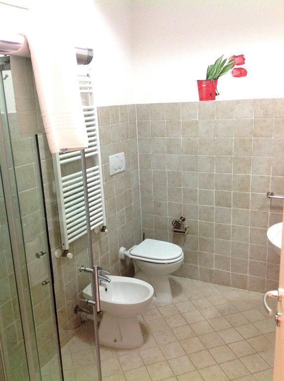 Ai Giardini Rooms -Vicino Ospedale Borgo Trento E Centro Storico ヴェローナ 部屋 写真