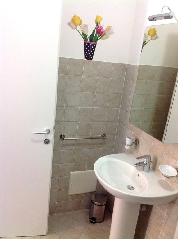 Ai Giardini Rooms -Vicino Ospedale Borgo Trento E Centro Storico ヴェローナ 部屋 写真